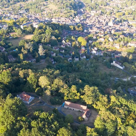 Holiday home Gite De Groupe Ecoresponsable Sarlat-la-Caneda
